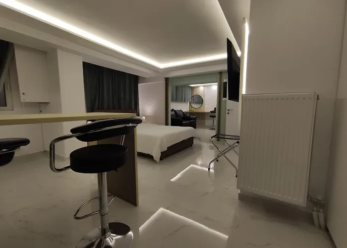 Athens Stay 40