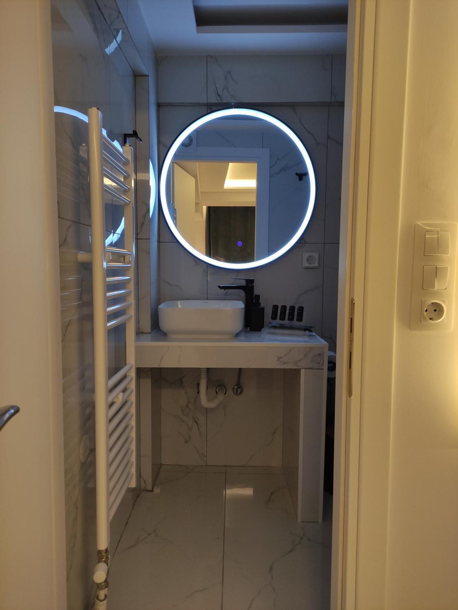 Apartment 40 *